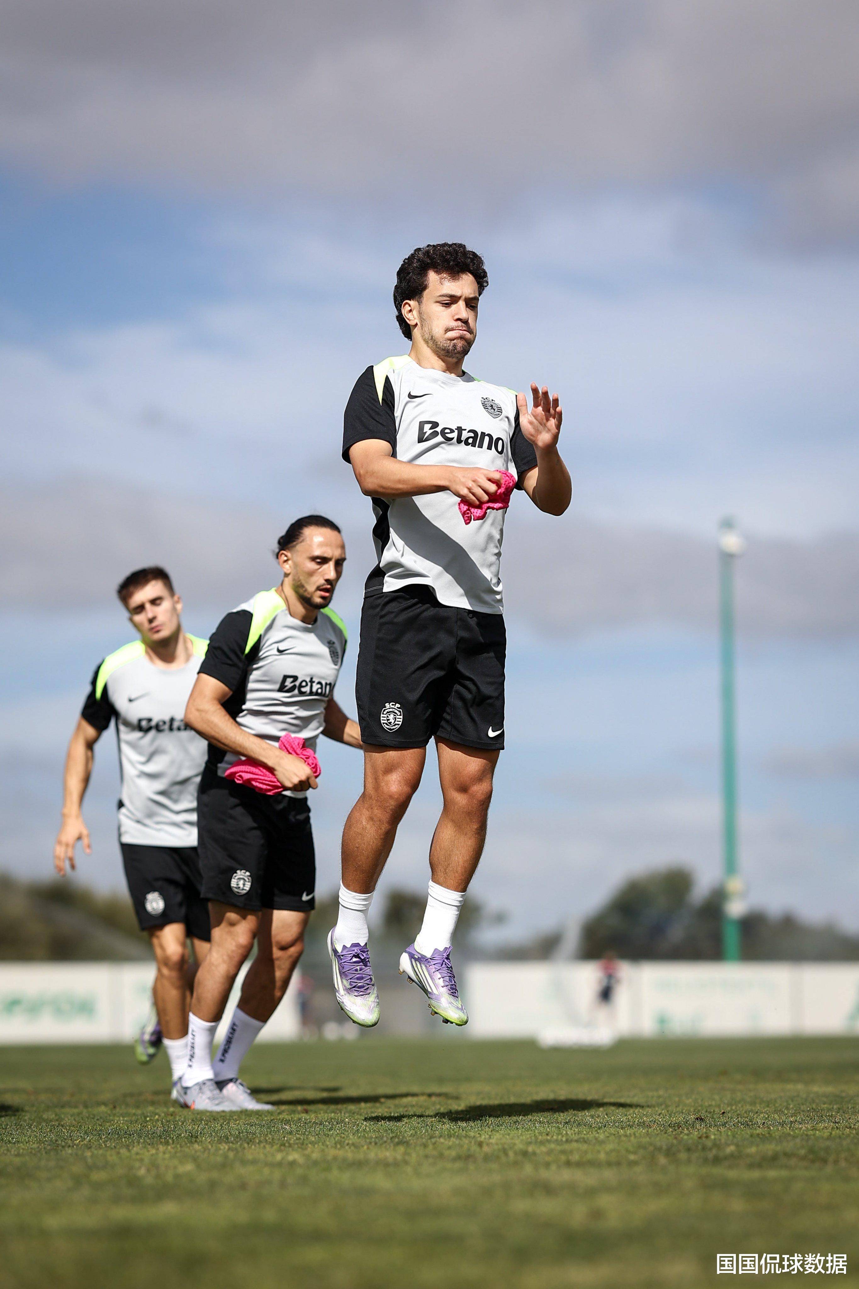 包含葡超倒计时,波尔图关键时刻回应争议,细节引发关注,态度坚定,团队化学反应显著的词条 包含葡超倒计时,波尔图关键时刻回应争议,细节引发关注,态度坚定,团队化学反应显著的词条