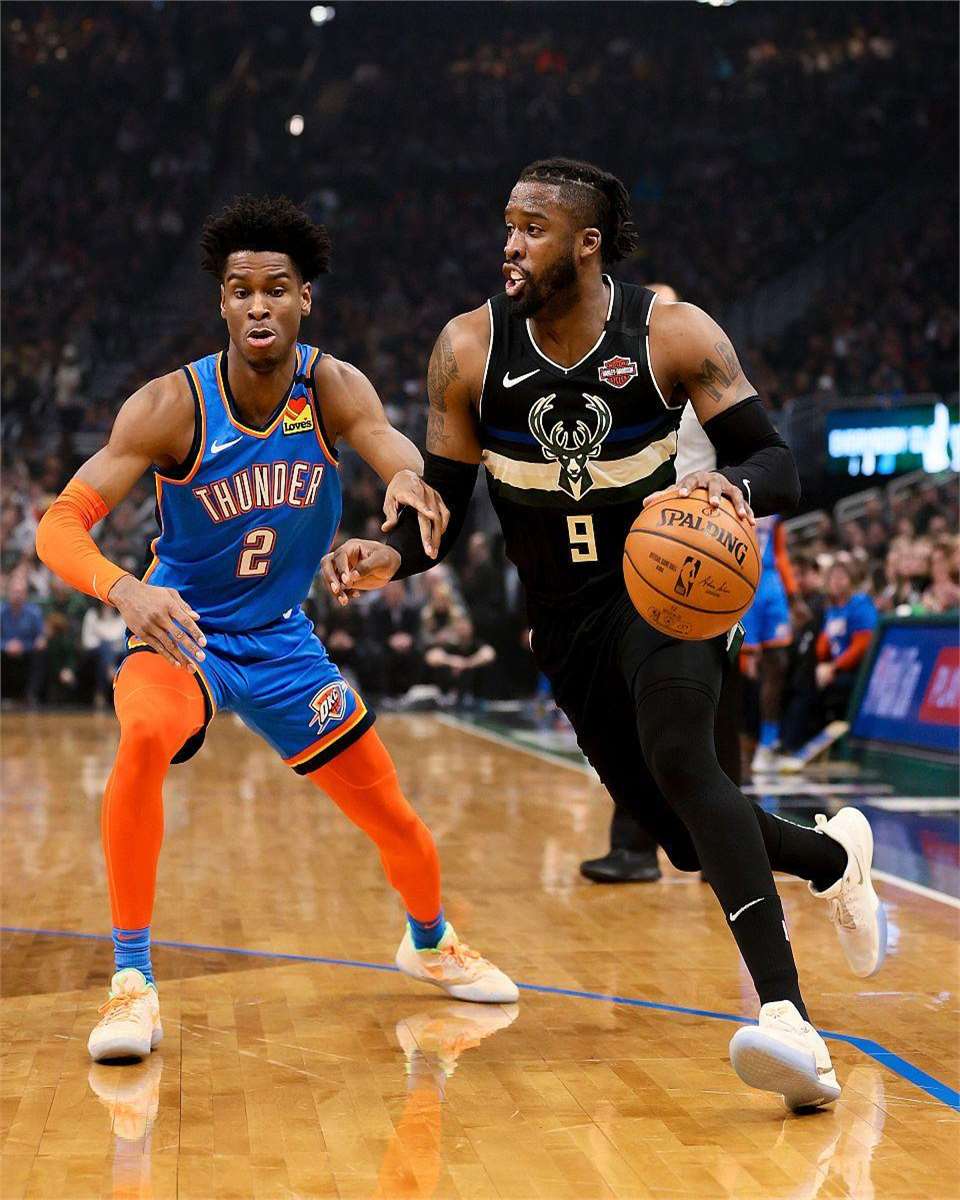 赛地聚焦：NBA常规赛关键时刻热度飙升；明尼苏达森林狼造点机会；话题不断；年轻球员得到机会的简单介绍